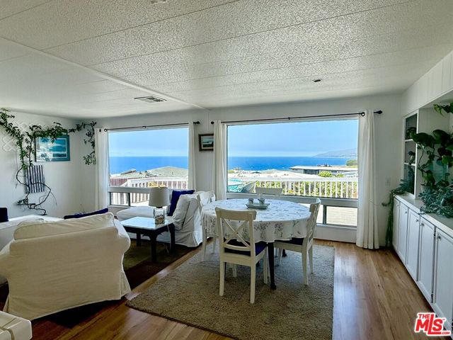 29500 Heathercliff, Malibu CA: https://media.crmls.org/mediaz/da0ce54d-7f7d-4c0f-84fa-ddcdd498c940.jpg