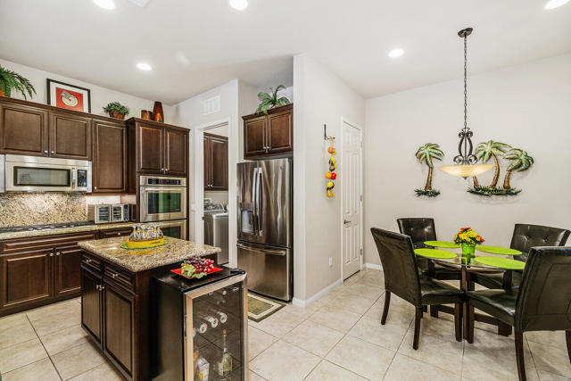 81390 Corte Trigo, Indio CA: https://media.crmls.org/mediaz/da0d2501-075c-4fcd-9ac5-650bb9e91d9d.jpg