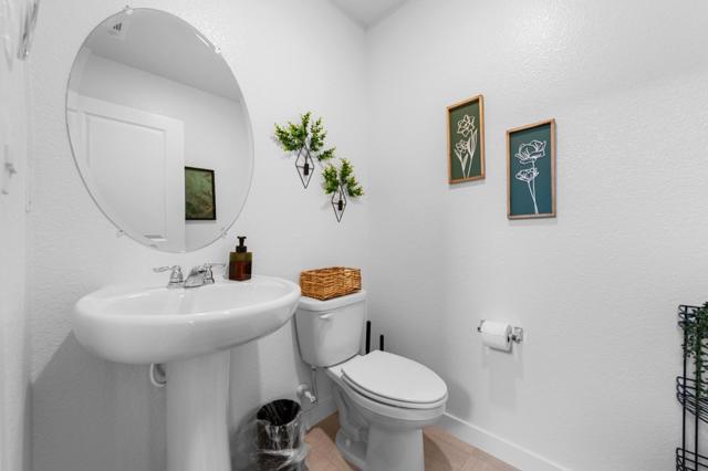 7741 Forestdale Way, Elk Grove CA: https://media.crmls.org/mediaz/da0d29b6-d99b-4ca0-b519-23feff3c74ca.jpg