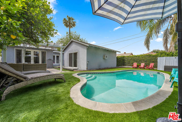 12423 Martha Street, Valley Village CA: https://media.crmls.org/mediaz/da0d31e3-86e4-4ea9-8c48-e25499332c32.jpg