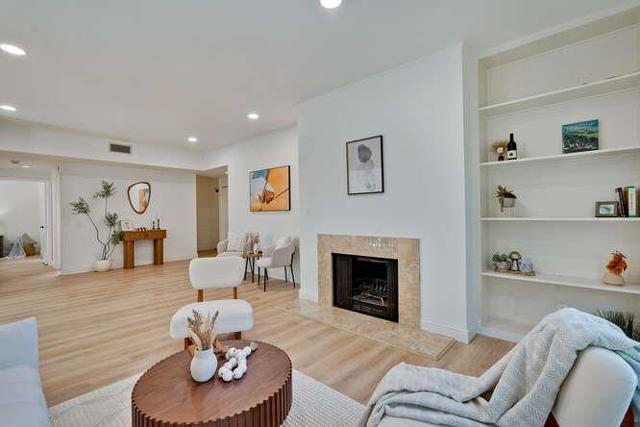425 N El Camino Real, San Mateo CA: https://media.crmls.org/mediaz/da0deb64-5a95-4f18-b7f6-4f6e8891d8d2.jpg