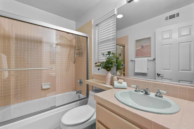 Detail Gallery Image 22 of 51 For 6990 Blue Orchid Ln, Carlsbad,  CA 92011 - 5 Beds | 4 Baths