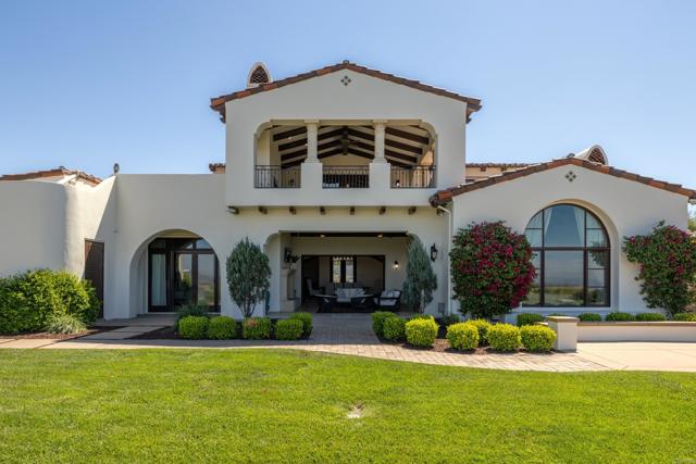 Detail Gallery Image 15 of 31 For 8136 Entrada De Luz, San Diego,  CA 92127 - 5 Beds | 5/2 Baths