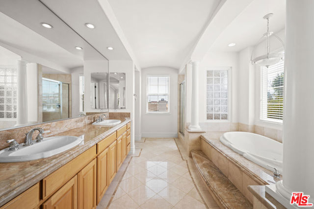 1756 Ruhland Avenue, Manhattan Beach, California 90266, 5 Bedrooms Bedrooms, ,4 BathroomsBathrooms,Residential,For Sale,Ruhland,26732803