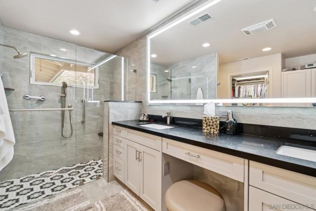 5979 Via Zurita, La Jolla CA: https://media.crmls.org/mediaz/da0fc1ce-8c4f-48e6-a75b-254f05d76936.jpg