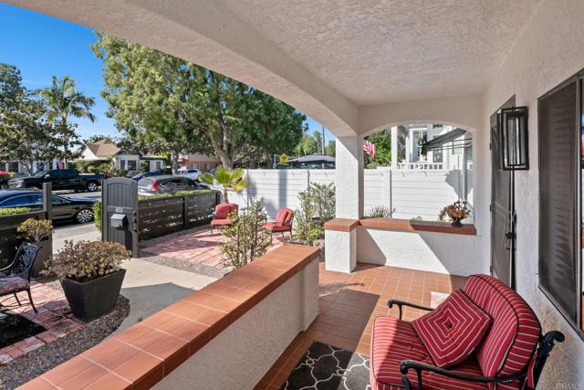 Detail Gallery Image 7 of 34 For 853 C Ave, Coronado,  CA 92118 - 4 Beds | 2 Baths