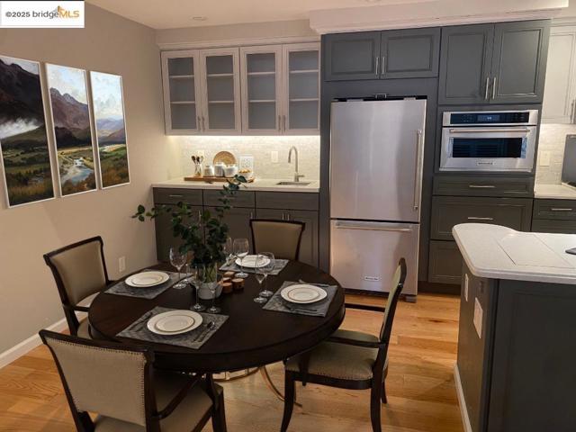 190 Cleaveland Rd, Pleasant Hill CA: https://media.crmls.org/mediaz/da13c912-d4b7-44ad-8690-0ad8b2243fd0.jpg
