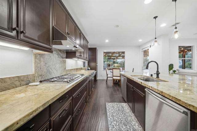 2914 Morning Creek Road, Chula Vista CA: https://media.crmls.org/mediaz/da146280-8fd9-466a-b9c5-af4a1b01ee28.jpg