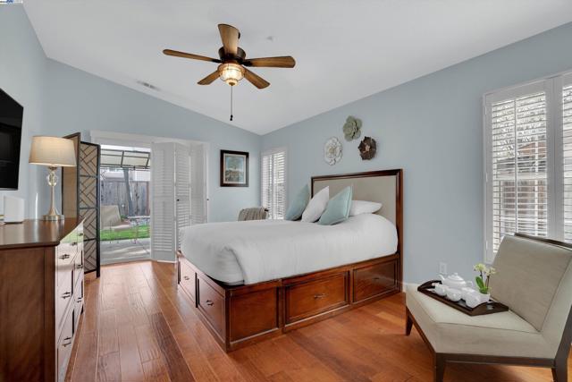 631 Splitrail Ct, Livermore CA: https://media.crmls.org/mediaz/da149de0-b8dc-40d1-9e25-b003d3500fc6.jpg