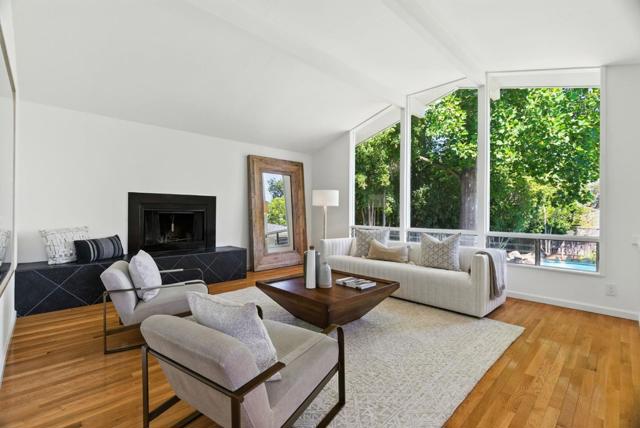 201 Yerba Buena Avenue, Los Altos CA: https://media.crmls.org/mediaz/da152bd6-3bed-4b92-a610-098dd4932ecd.jpg