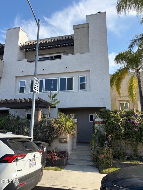 Detail Gallery Image 12 of 12 For 804 N Kenilworth Ave, Glendale,  CA 91203 - 3 Beds | 3 Baths