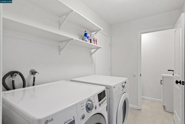 109 Baldwin Dr, Danville CA: https://media.crmls.org/mediaz/da166368-3d5b-4082-b4c2-a1f2f93e3c4e.jpg