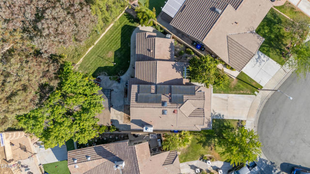 27220 Waterford Drive, Valencia CA: https://media.crmls.org/mediaz/da16aa51-ac20-48fb-8c63-fa0f0de338e9.jpg