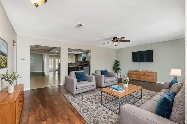 Image 7 of 42 For 22874 Canyon Lake Drive