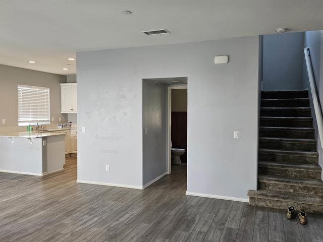1912 Olivia Street, El Cajon CA: https://media.crmls.org/mediaz/da17b16a-796b-4d0a-965d-e1ceb53ddd51.jpg