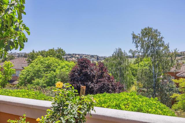 5365 SILVER KNOLL Court, San Jose CA: https://media.crmls.org/mediaz/da17c798-216e-4ea4-a4f9-3694a1b0795d.jpg