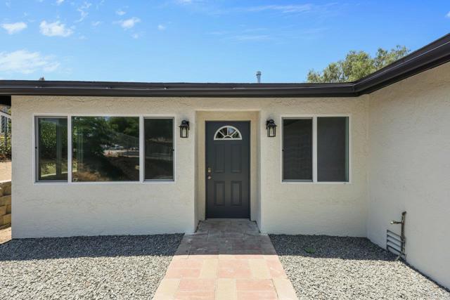 8566 Atlas View Drive, Santee CA: https://media.crmls.org/mediaz/da182068-cf8b-4263-a838-40128dc7f7de.jpg