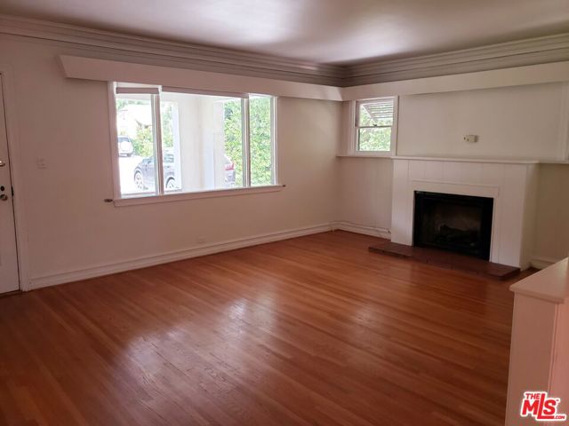1710 Oakwood Street, Pasadena CA: https://media.crmls.org/mediaz/da19ce6a-761e-4d4f-aede-47b731c8506a.jpg