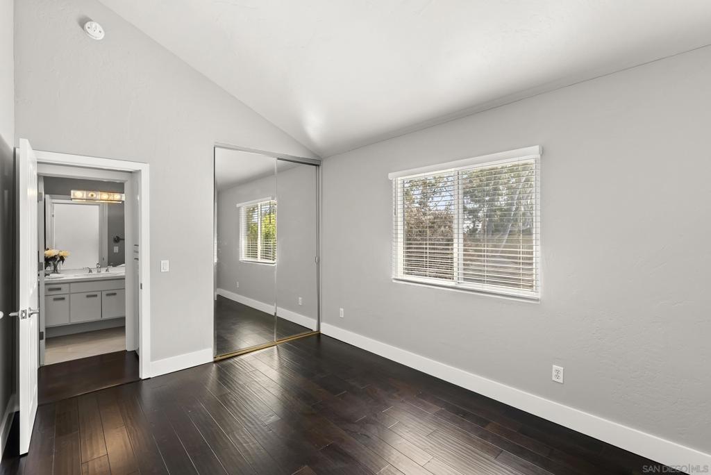 MLS #250036345SD img 32