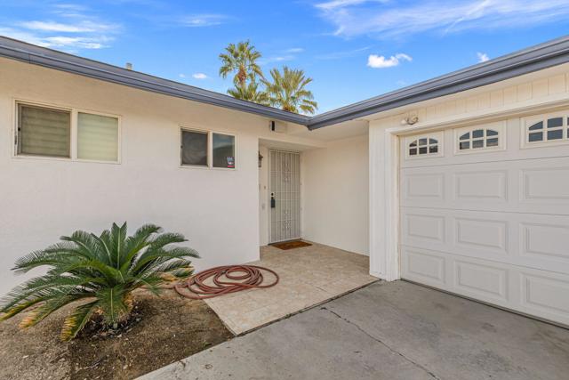 77235 Minnesota Avenue, Palm Desert CA: https://media.crmls.org/mediaz/da1b13e8-9c5c-4b58-995b-24ddbb8a1ca7.jpg