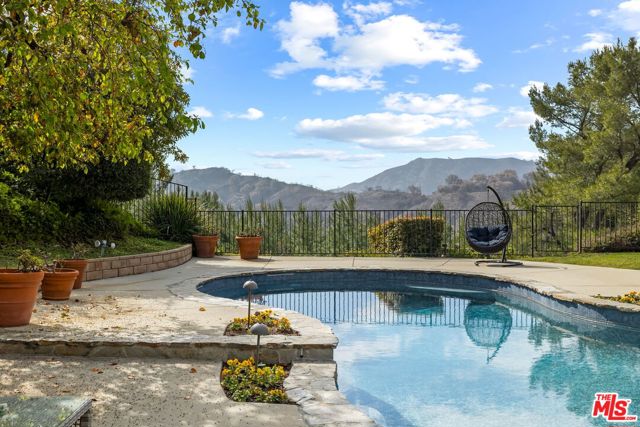 Drew Fenton | 2501 La Condesa Drive Los Angeles CA | MLS: 7163436