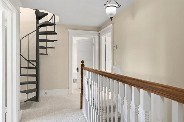 302 Los Gatos Boulevard, Los Gatos CA: https://media.crmls.org/mediaz/da1bcf41-794f-47a1-9b51-9a5d68854221.jpg