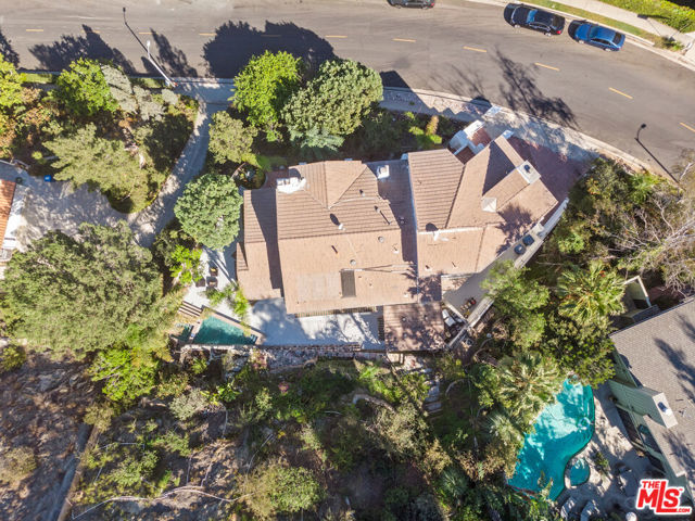 2461 Jupiter Drive, Los Angeles CA: https://media.crmls.org/mediaz/da1cfaa8-f1dd-4a69-89ec-65fded00d261.jpg