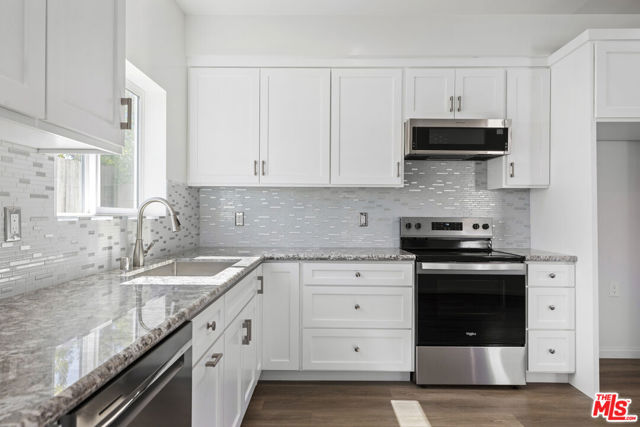 7313 Kentland Avenue, West Hills CA: https://media.crmls.org/mediaz/da1d5c92-6e66-4112-86a0-3f80346a472a.jpg