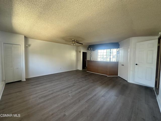 3045 Galena Avenue, Simi Valley CA: https://media.crmls.org/mediaz/da1d61dc-bf49-4f23-a62c-b086a801a0a2.jpg