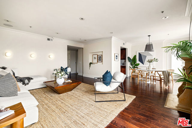 1023 Wilcox Avenue, Los Angeles CA: https://media.crmls.org/mediaz/da1da9dd-09ed-48c2-8853-9ed6fb5e277a.jpg