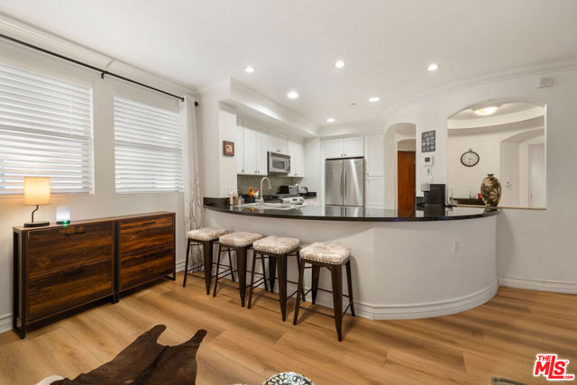 122 N Clark Drive, West Hollywood CA: https://media.crmls.org/mediaz/da1e0dca-bfa6-4321-a4b5-27c24380cbfe.jpg