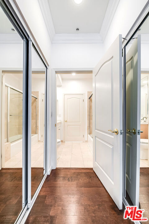 10630 Eastborne Avenue, Los Angeles CA: https://media.crmls.org/mediaz/da1e86ef-af5b-40a0-893e-ee69d884d306.jpg