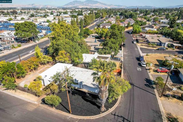 197 Carolos Drive, Pacheco CA: https://media.crmls.org/mediaz/da1ec919-f83c-40bf-83b7-e139cfe22586.jpg