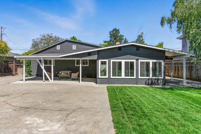 15591 Loma Vista Avenue, Los Gatos CA: https://media.crmls.org/mediaz/da1f8527-4a9d-40e6-b4ec-e117c8c57239.jpg