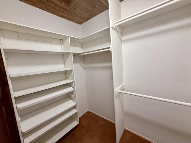 2237 Eucalyptus Ave, Escondido CA: https://media.crmls.org/mediaz/da20f382-9e10-4a0b-85e1-23a4fc7fee70.jpg