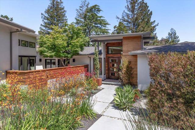 15902 Rochin Terrace, Los Gatos CA: https://media.crmls.org/mediaz/da212e18-79b3-4636-83b2-452ba8ac0a01.jpg