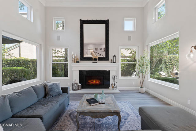 4126 Sterlingview Drive, Moorpark CA: https://media.crmls.org/mediaz/da21325c-1b86-4bc6-a097-345397e7fa01.jpg