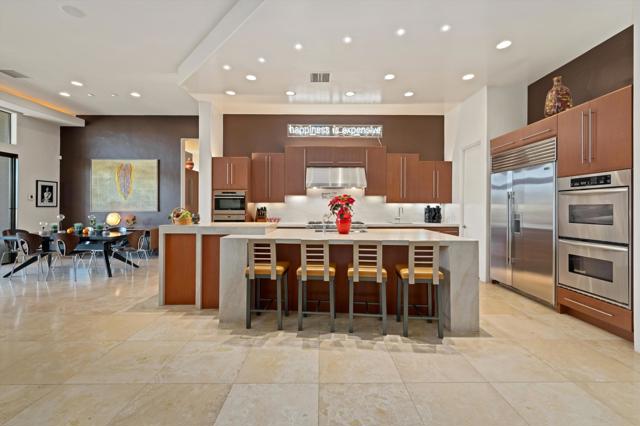 8 Ledgestone Lane, Rancho Mirage CA: https://media.crmls.org/mediaz/da2133f9-ac9b-41b3-a44c-088f939f3fe2.jpg