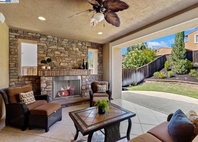 7563 Balmoral Way, San Ramon CA: https://media.crmls.org/mediaz/da214c0f-e3e7-41ad-893f-9ac17ce743fa.jpg