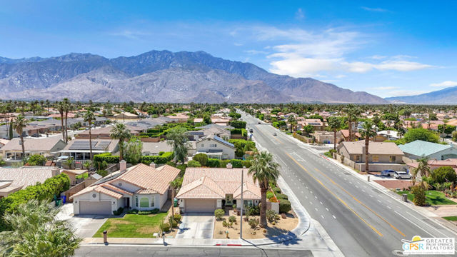 30005 Avenida Alvera, Cathedral City CA: https://media.crmls.org/mediaz/da2153b3-c86e-4a7a-86ce-c038da14f1c8.jpg