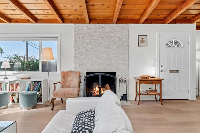 Detail Gallery Image 28 of 44 For 7209 Draper, La Jolla,  CA 92037 - 3 Beds | 3 Baths