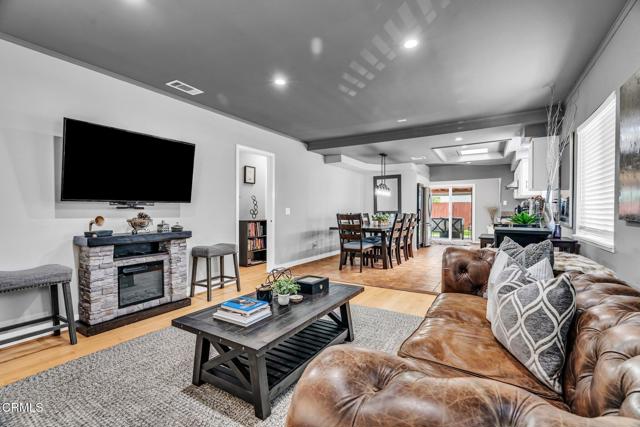 1455 E California Avenue, Glendale CA: https://media.crmls.org/mediaz/da22563f-2316-469c-b970-1b77e793dc1a.jpg