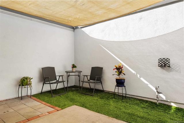 3875 Vista Campana, Oceanside CA: https://media.crmls.org/mediaz/da229b0f-7dbb-497f-b6b9-d92a304eb487.jpg