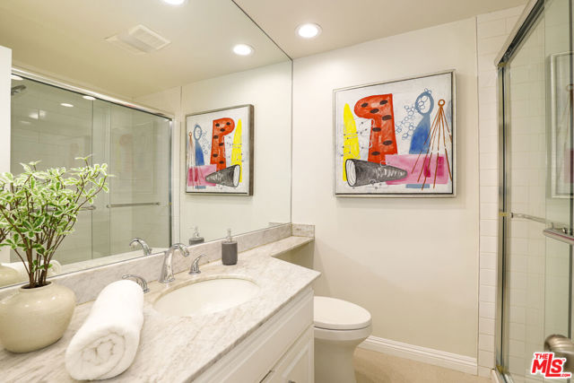 11939 Gorham Avenue, Los Angeles CA: https://media.crmls.org/mediaz/da22b4c4-5aa3-4600-860c-1528dd500b09.jpg