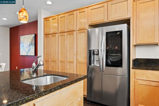 239 Marina Village Rd, Benicia CA: https://media.crmls.org/mediaz/da22d37a-13e0-4e80-b422-15cd18abded9.jpg