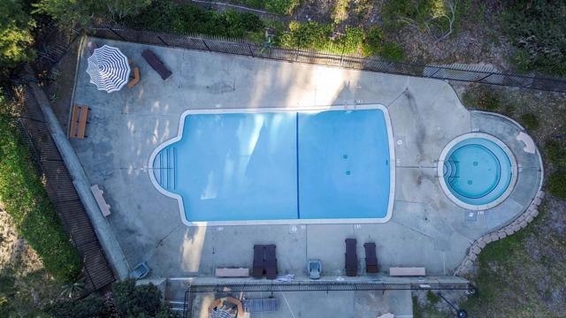 2038 Avenue Of The Trees, Carlsbad CA: https://media.crmls.org/mediaz/da236c23-985f-4987-88ce-80a489ae5898.jpg