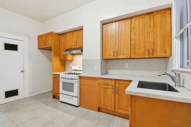 21182122 Mason Street, San Francisco CA: https://media.crmls.org/mediaz/da239afd-5a3e-47b9-a6c6-1baa8cd40b83.jpg
