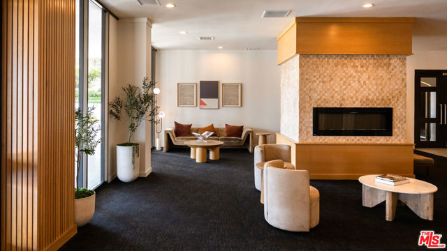 7135 Hollywood Boulevard, Los Angeles CA: https://media.crmls.org/mediaz/da243cd7-84d8-4a83-974b-dac945b32187.jpg