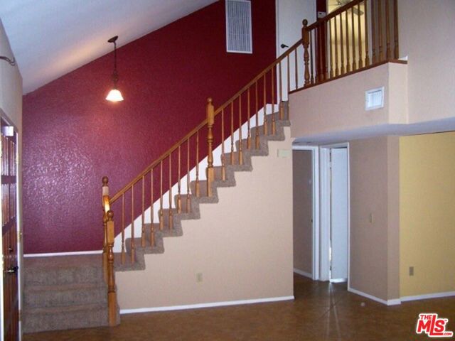 1873 Suntree Lane photo 8