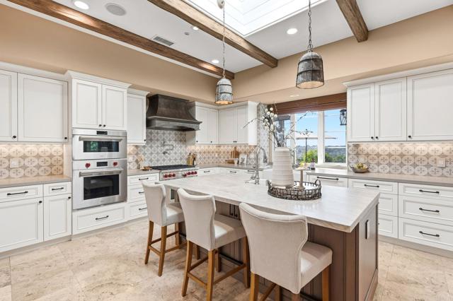Detail Gallery Image 12 of 37 For 3368 Calle Margarita, Encinitas,  CA 92024 - 5 Beds | 6/1 Baths